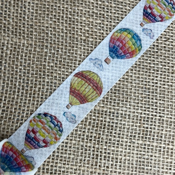 Hot Air Balloon Festival, Rainbow Designed Balloons, 30mm Washi Tape, 1 Roll - Picture 10 of 13